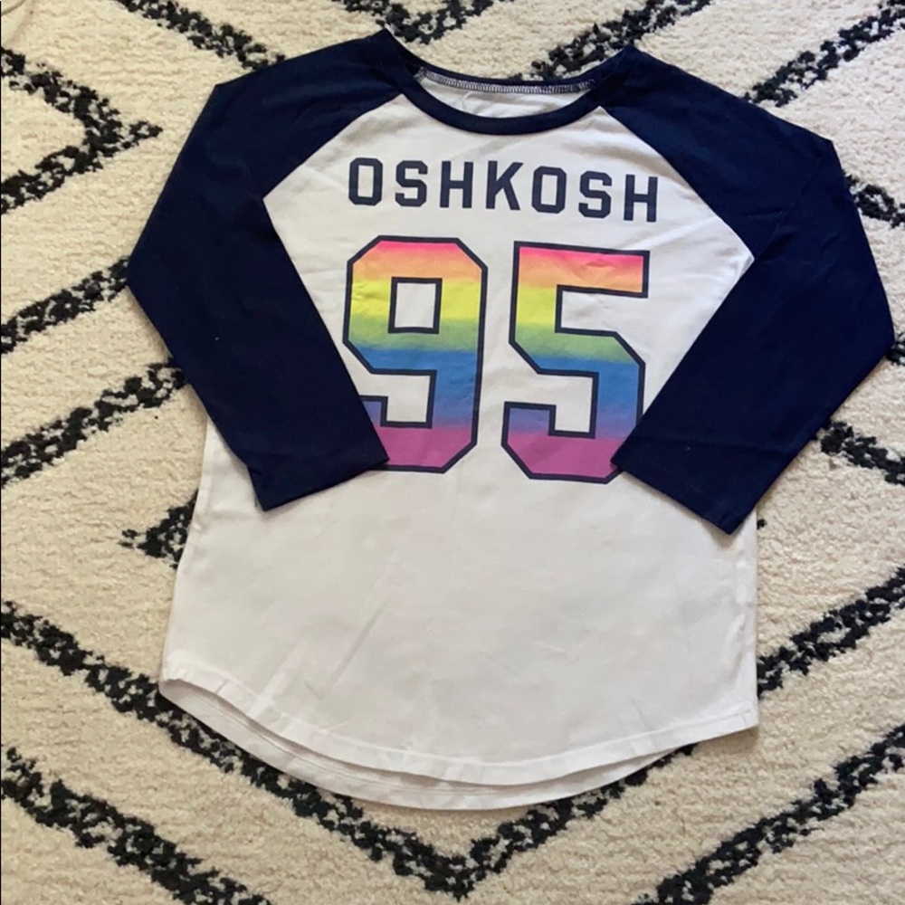 Long-sleeve sport tee